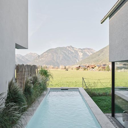 Urban Mountain Chalet With Lake View マウラッハ エクステリア 写真