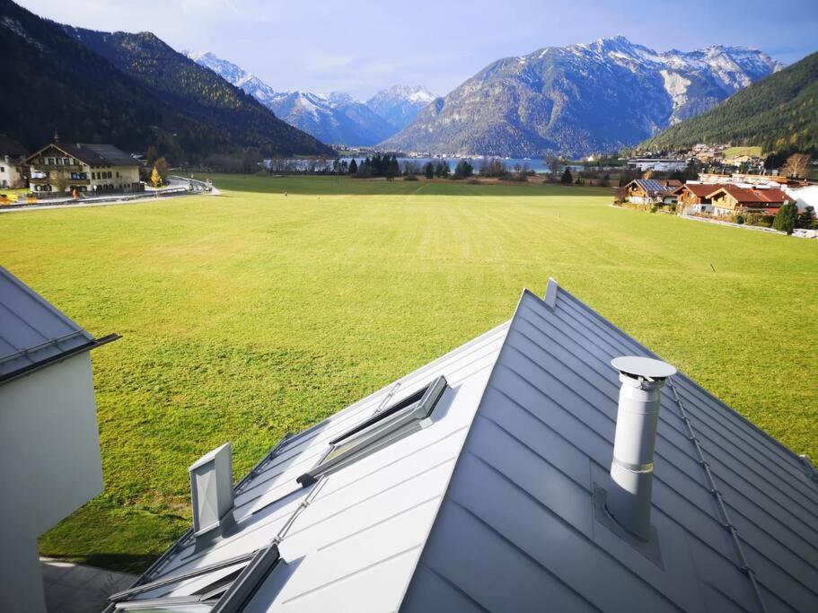 Urban Mountain Chalet With Lake View マウラッハ エクステリア 写真
