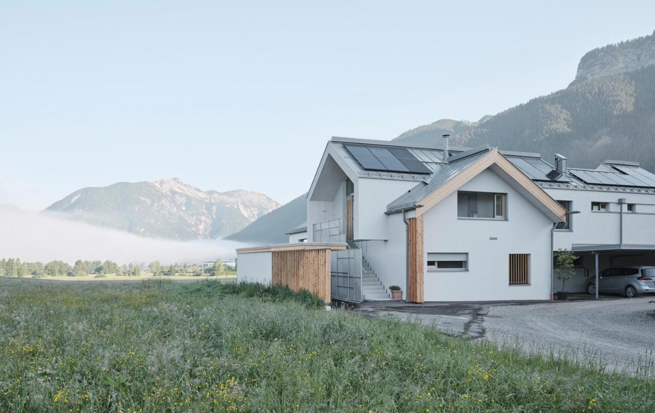 Urban Mountain Chalet With Lake View マウラッハ エクステリア 写真
