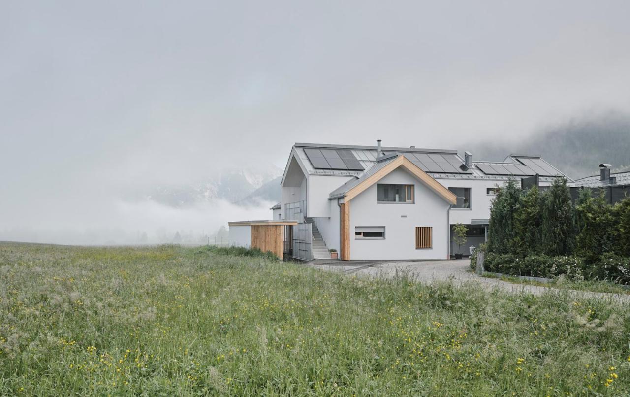 Urban Mountain Chalet With Lake View マウラッハ エクステリア 写真