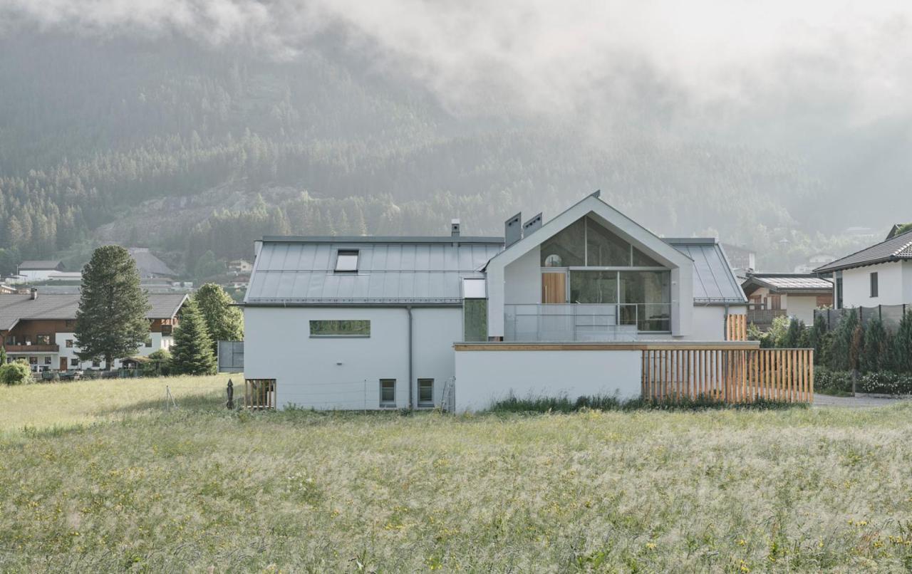 Urban Mountain Chalet With Lake View マウラッハ エクステリア 写真