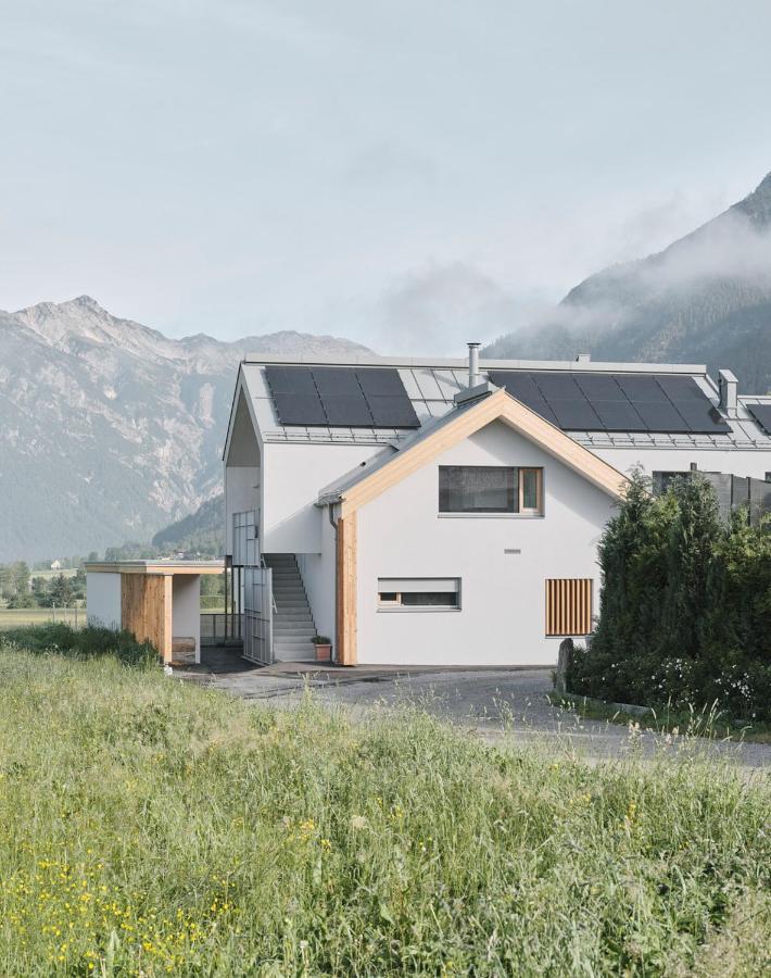 Urban Mountain Chalet With Lake View マウラッハ エクステリア 写真
