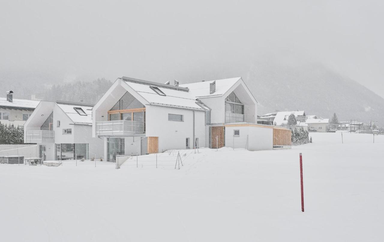 Urban Mountain Chalet With Lake View マウラッハ エクステリア 写真