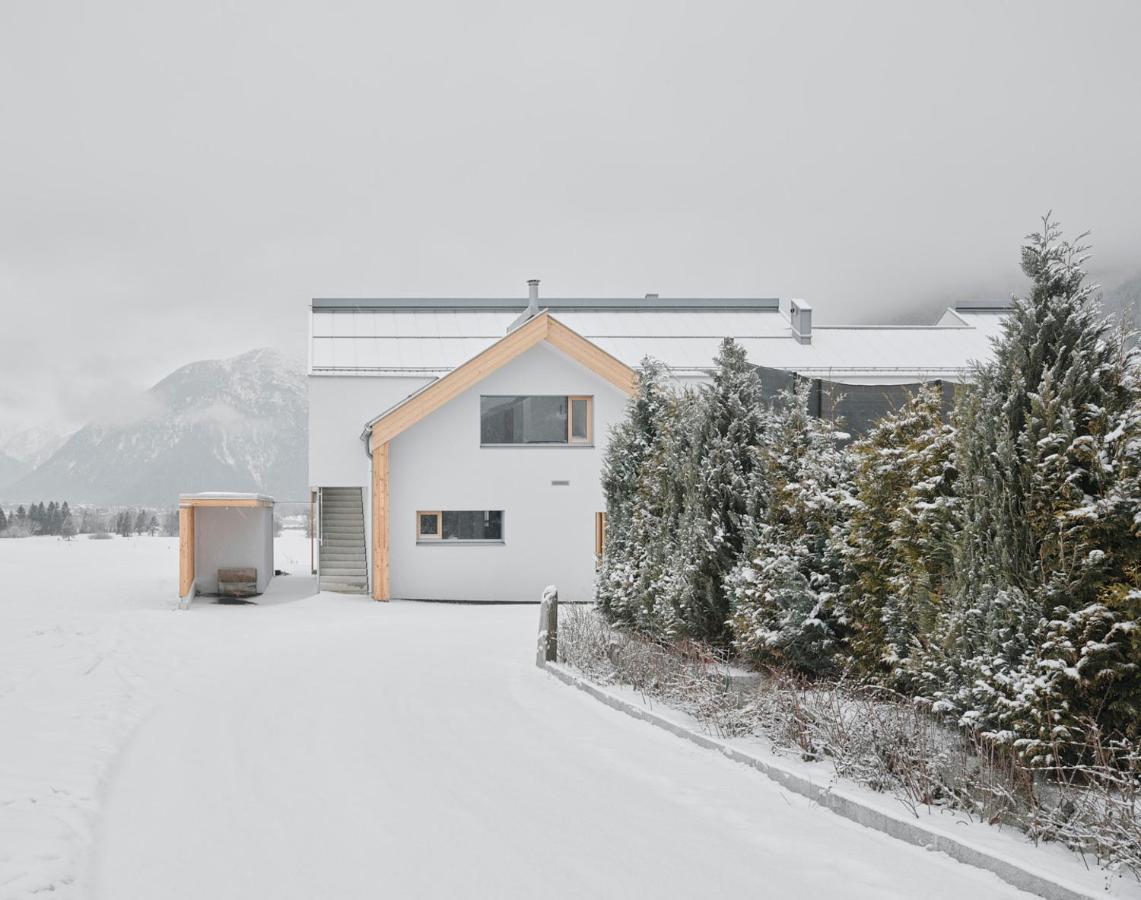 Urban Mountain Chalet With Lake View マウラッハ エクステリア 写真