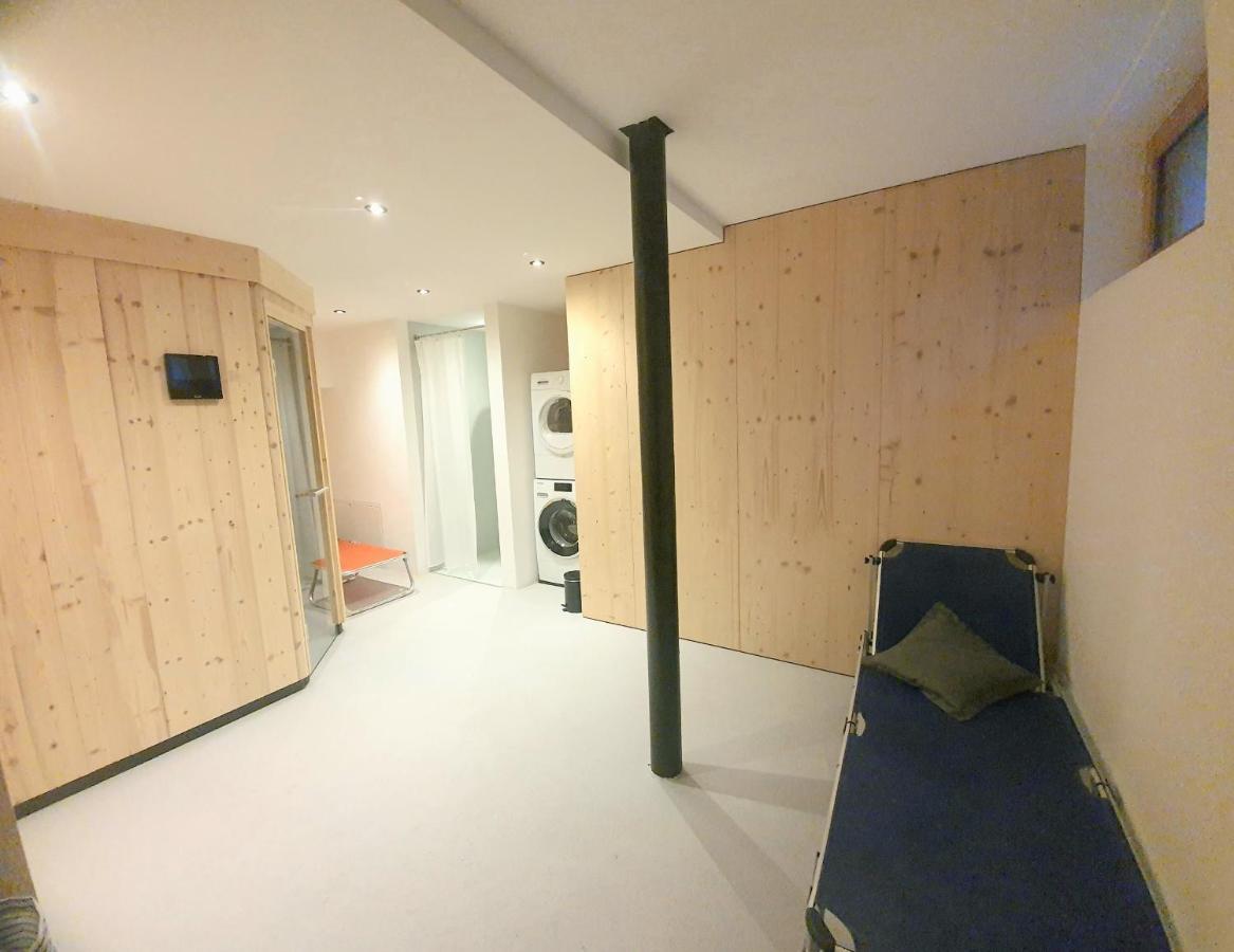 Urban Mountain Chalet With Lake View マウラッハ エクステリア 写真